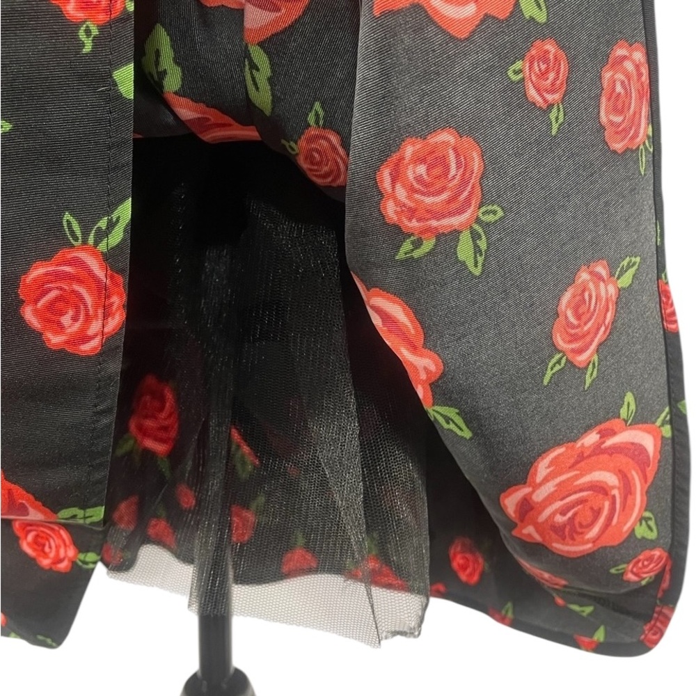 Floral black and red dress, Mesh V back, with Tulle, sleeveless, Size Medium - Picture 3 of 9
